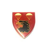 WORLD AIRBORNE & SPECIAL FORCES INSIGNIA 