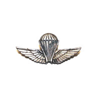 WORLD AIRBORNE & SPECIAL FORCES INSIGNIA 